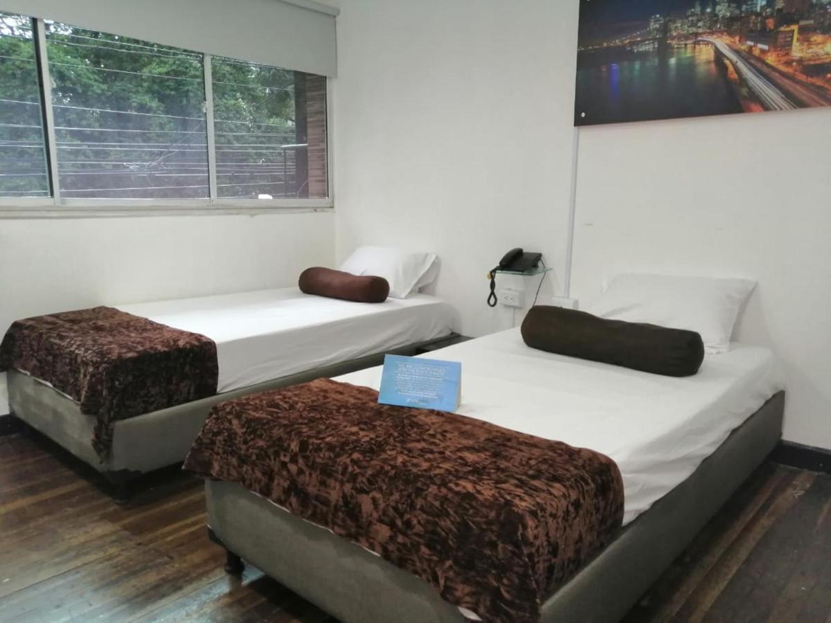 מדיין Hotel Sol Del Estadio מראה חיצוני תמונה