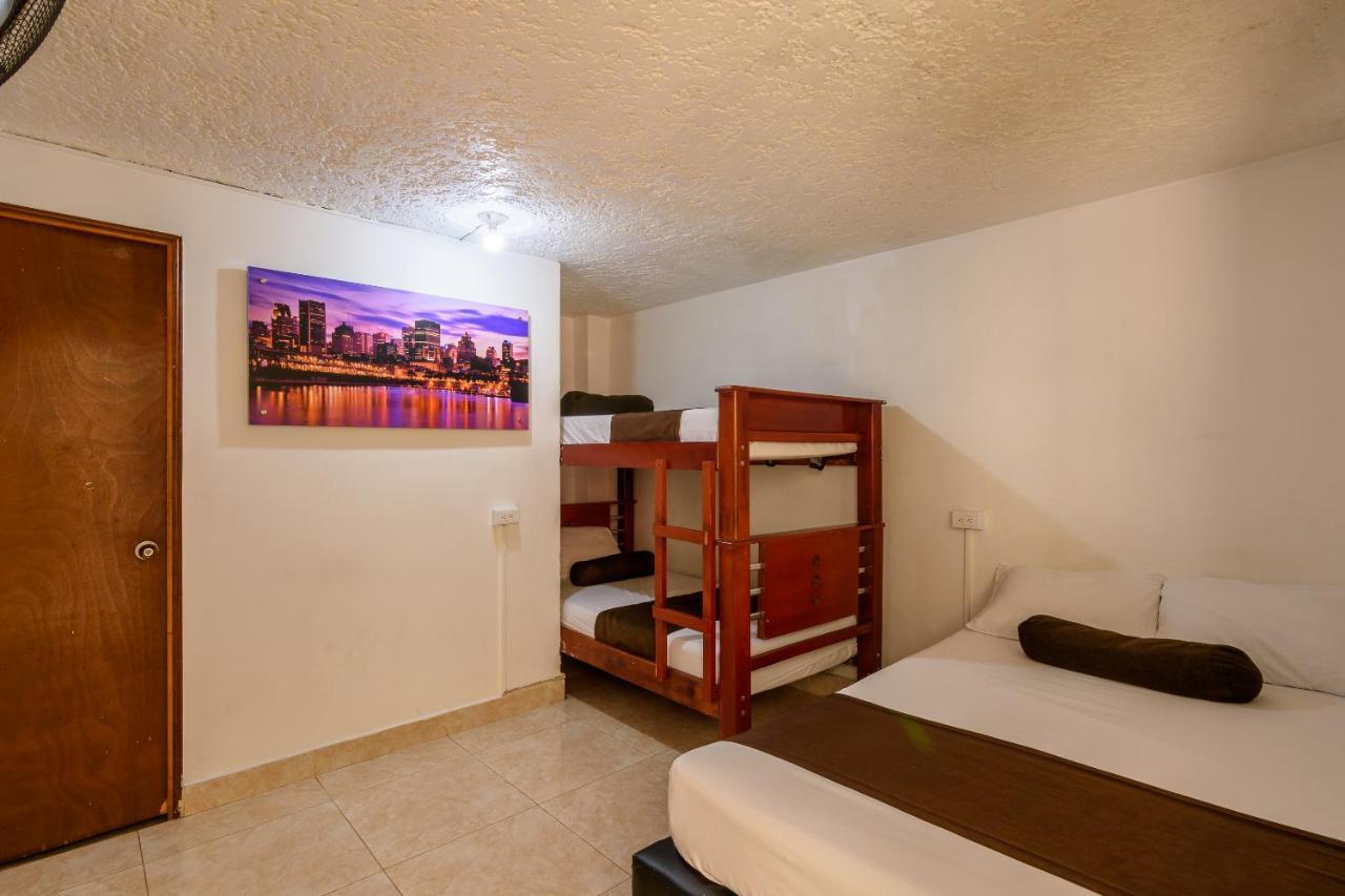 מדיין Hotel Sol Del Estadio מראה חיצוני תמונה