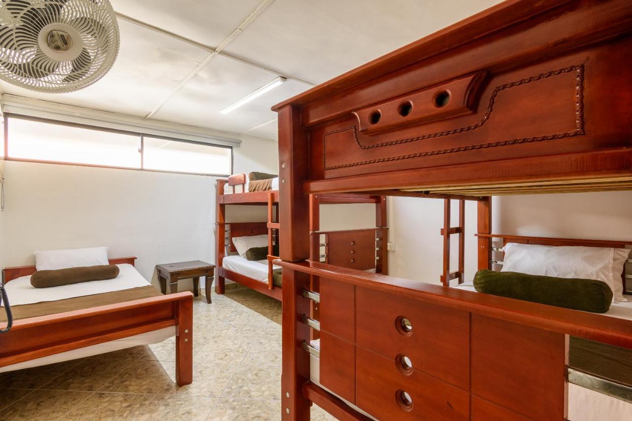 מדיין Hotel Sol Del Estadio מראה חיצוני תמונה