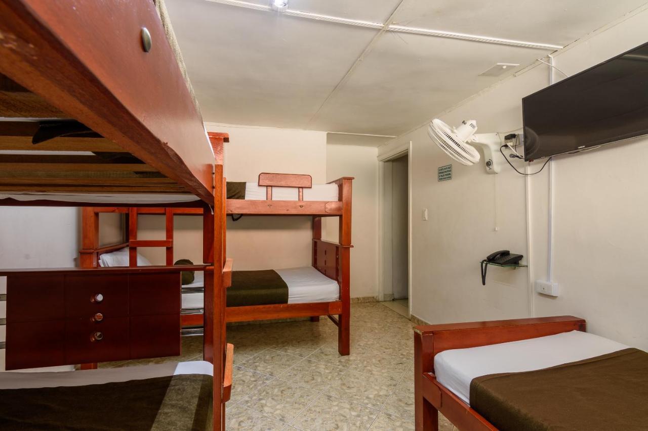 מדיין Hotel Sol Del Estadio מראה חיצוני תמונה